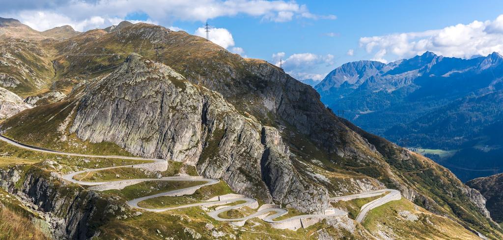 combined.swiss Virtual Datacenter Tremola, Gotthard Pass Our Combined Private Cloud is your virtual data center automatic, modern, dedicated and safe.