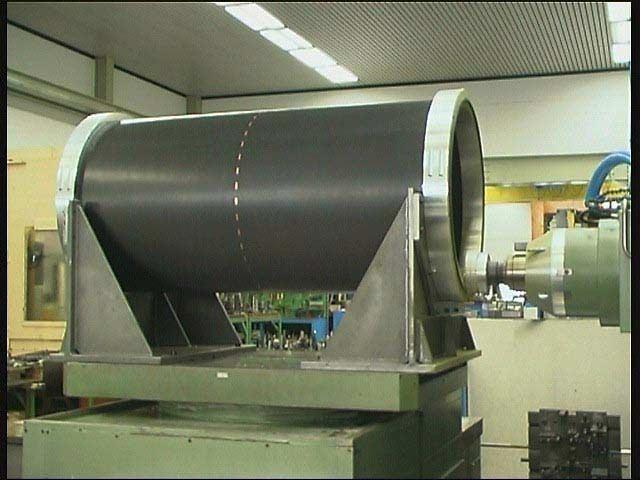 Barrel support cylinder in production Carbon skin - Carbon honycomb core 1st