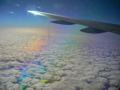 Airplane windows Polarized light behind window (due to Rayleigh scattering of sunlight) Window is