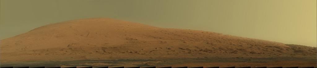 Figure 4: Color-corrected image from mount sharp taken by the curiosity rover Rayleigh-Scattering as seen in equation 11. β R = (19.918, 13.57, 5.