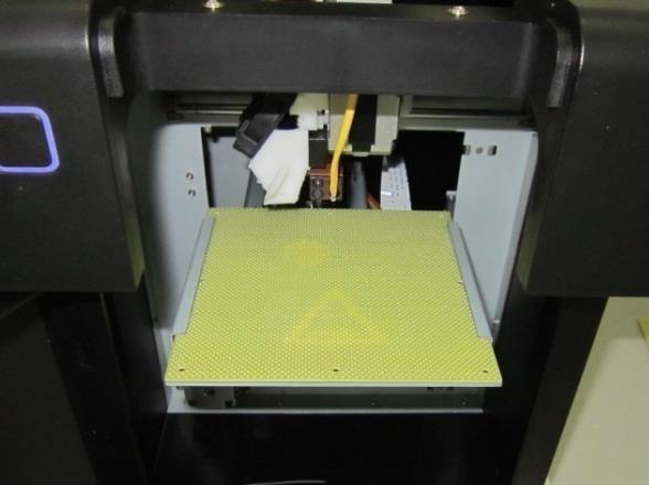 print platform from moving. Figure 3-19 Installing a cell board 3.3.3 Calibrating Nozzle Height This section is the most important section of the entire manual.