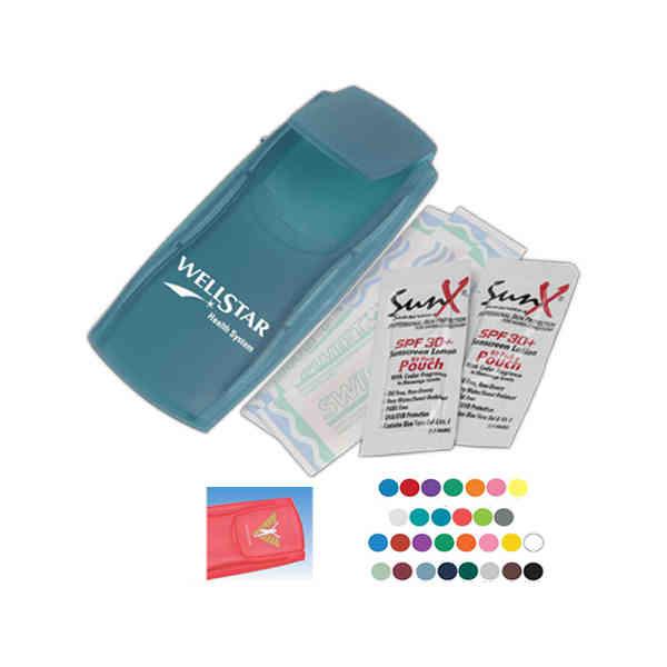 First aid kit with its slim design, this outdoor kit fits easily into pocket or purse.