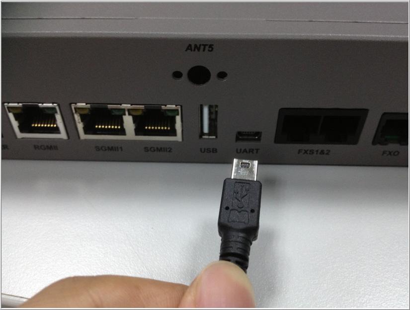 Attach the serial cable between the P1010RDB-PB UART0 port and a host PC. Figure 5.