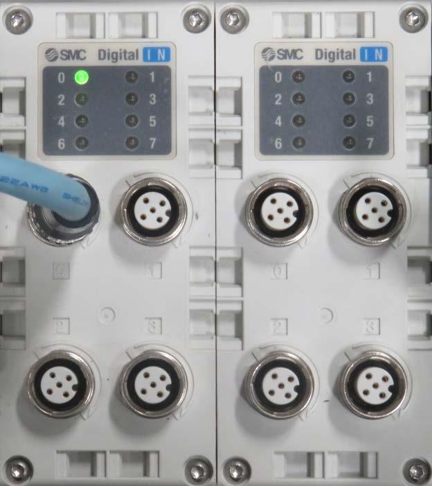 12 When you turn ON the input 0 of Digital Input Unit No.0, the corresponding LED indicator lights green.