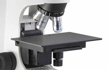A large mechanical stage for reflected illumination applications is configured as standard. The coarse and fine focusing knob on both sides guarantees optimal adjustment and focusing of your sample.