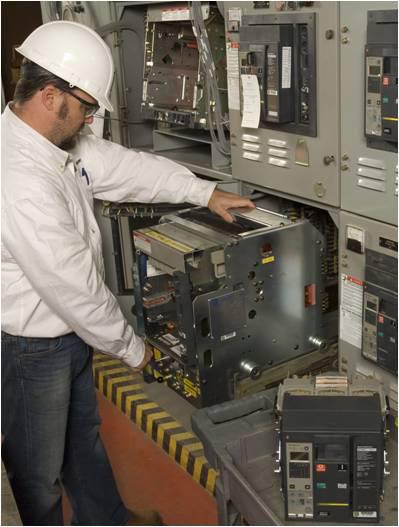 Tip 6: Upgrade the Equipment Facility managers are often faced with the choice of maintaining aging (or obsolete) equipment or replacing it with a new switchgear line-up to take advantage of current