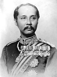 Слика 4. Краљ Сијама Чулалонгкорн (Рама V, р. 1868 1910) наставио је модернизацијске реформе које је започео његов отац, краљ Монгкут.
