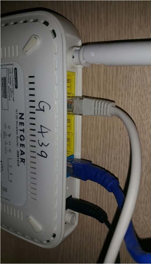 Check the globe image LED Insert LAN cable connected to the wall port here!