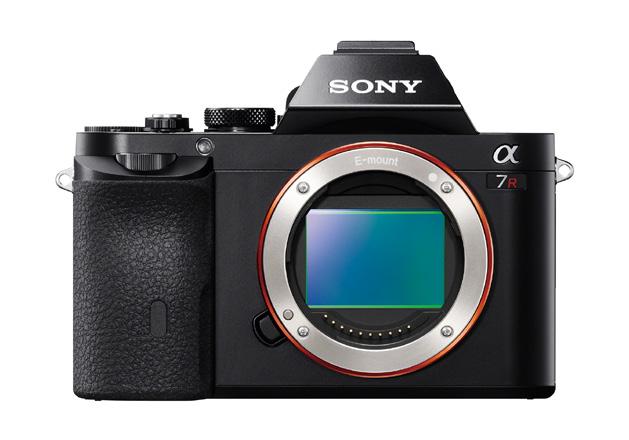 Key Features World s smallest lightest 1 interchangeable lens full-frame camera Sony s Exmor image sensor takes full advantage of the Full-frame format, but in a camera body less than half the size