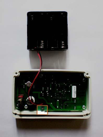 Release. To activate High/Low power mode it is necessary to unscrew the back of the transmitter case as shown here below on the left. The image here above on the right shows possible working mode.