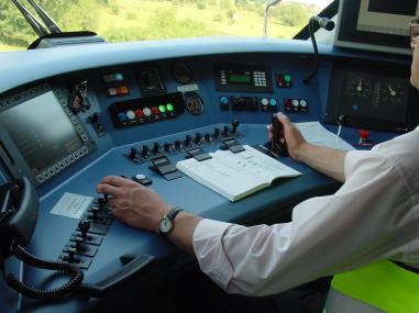 THALES ADDED VALUE Thales is supporting the on-going digital transformation of the rail sector, drawing on Big Data technologies and artificial intelligence to maximise operational efficiency and