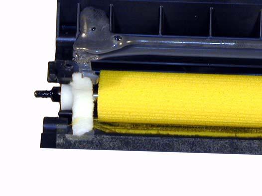 Until new felt seals are available for the developer roller, we do not recommend that the feed rollers be removed.