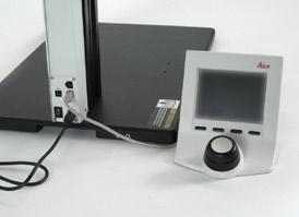 Connect the control unit (such as the Leica SmartTouch) to one of the two CTL2 terminals on the focusing column. 1.