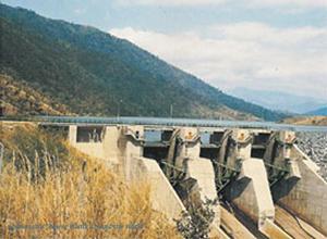 Phase I was completed in 1975 and phase II in 1980, resulting in bigger storage dam at Mtera with a capacity of 3200 million cubic metres and full generating capacity of 200 MW.