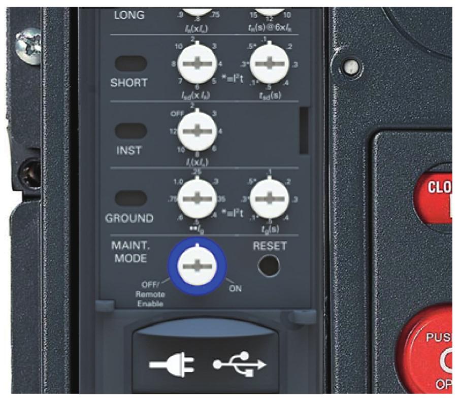 Arcflash Reduction Maintenance System is optional on both PXR20 and PXR25 trip units. Zone selectivity ZSI Circuit breakers are directly connected to a signal line, without any additional modules.
