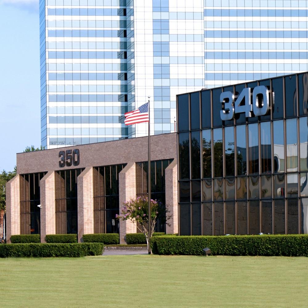 BUILDING DETAILS 340-350 N Sam Houston Pkwy E Houston, TX 77060 Property Size: 172,969 SF Greenspoint, North Beltway 8, North