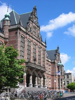 The University of Groningen in The Netherlands has therefore introduced a VASCO Data Security system for its large computer network to control how the students and employees access the data.