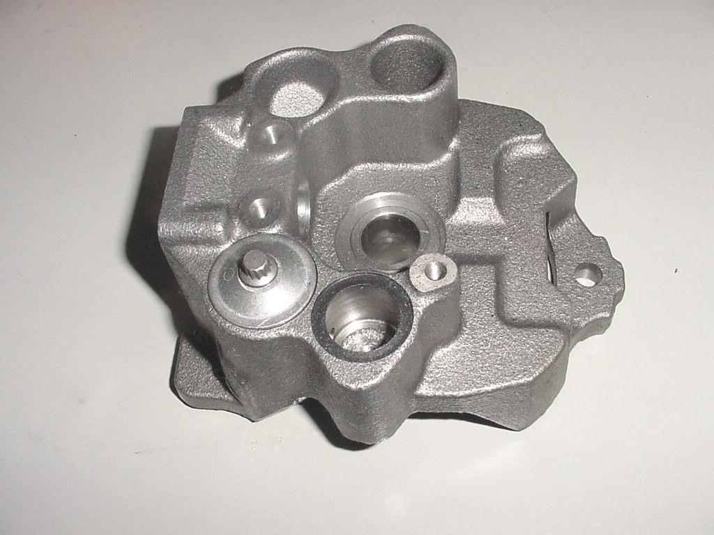 This model, forced with a unitary pressure on the piston s top, is used to calculate the acceleration in the previouslydescribed characteristic points on the crankcase and the cylinder head. 3.