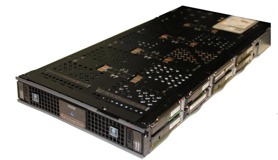 An individual 1U, half-width FD332 storage block (holds 16 drives) (Note: this component ships in early 2015 and its appearance may change slightly) FX servers can be attached to a single FD332, or