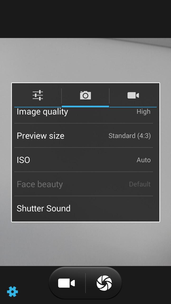 Complete User Manual Multimedia ENGLISH Photo setting Zero shutter delay: Activates/deactivates image stabilisation. Face detection: Activates/deactivates automatic face detection.