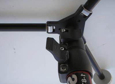 2) Now use the main shafts section clamps/clips/knobs to extend the main shaft to the length