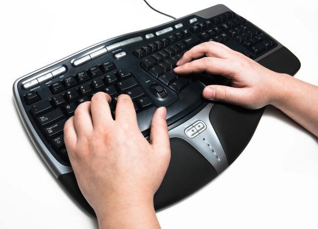 KEYBOARD Positional keys such as the Home, End, Page Up, and Page Down keys, as well as the directional arrow keys, scroll the display or move the insertion point in applications.