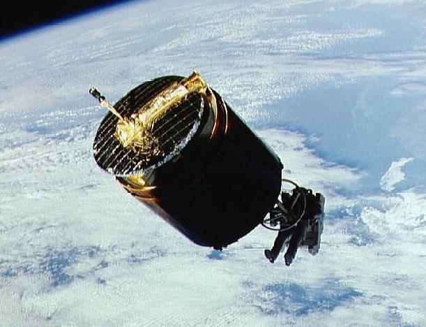 missions aboard the Space Shuttle (STS-61, 82, 103 and 109) - PALABA B-2 satellite