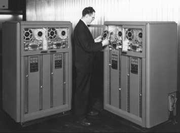 IBM Technology Leadership Over 50 Years of Tape Innovation First IBM 726 Tape Unit At 7,500 cps it was 56 times faster than punch cards With 100 bpi it could store the equivalent of 35,000