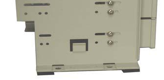 5 drive tray (HDD r FDD) is installed int the tp drive bay. The tw lwer drive bays are cvered with tw metal plates. The 3.
