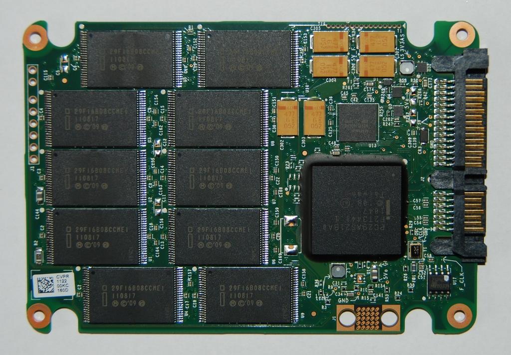 SSD PERFORMANCE CHARACTERISTICS Solid state drives (SSDs) are a new type of hard drive based on flash memory.