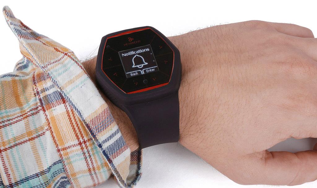 Hexiwear Wearable Use Case Smart Watch Cell phone