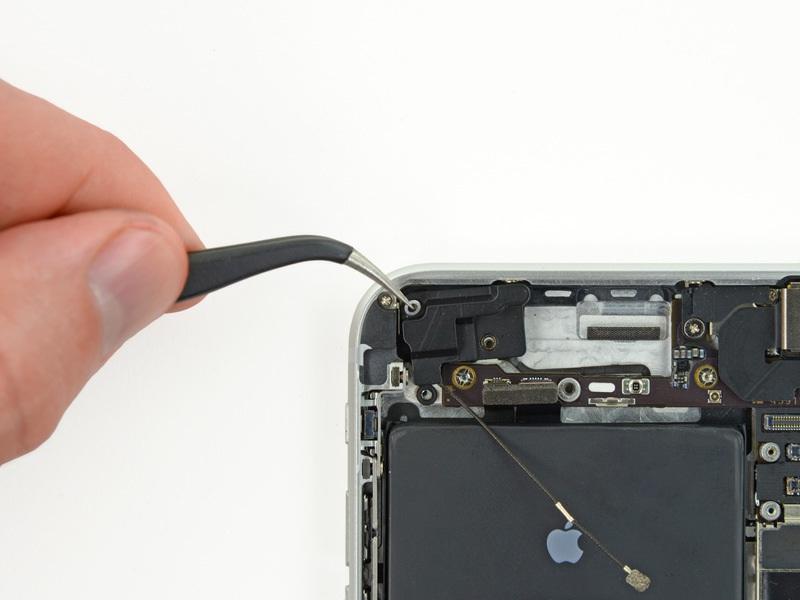 Step 25 Use a pair of tweezers to grasp and remove the 5GHz Wi-Fi antenna out of the iphone.