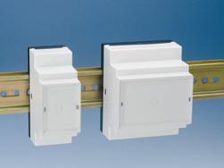 The pluggable screw terminal blocks are avoiding failures while termination or in case of service (replacement of module). A pluggable system allows also pre-wiring of cabinets.