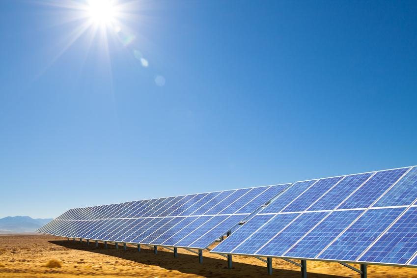 We help your innovations reach their markets Africa Off-Grid Photovoltaic Market Analysis The experts of clean energy markets December 2014 http://www.infinergia.