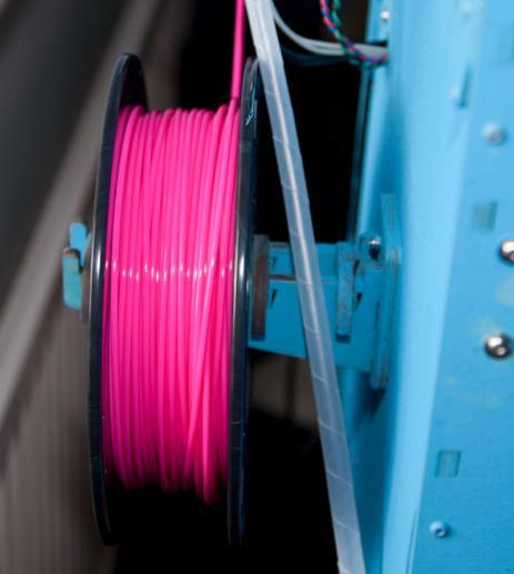 Raw Materials Una can print on ABS or PLA types of plastic PLA is biodegradable and melts at a