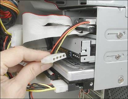 Figure 7-41 Connect a power cord to