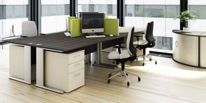 Rectangular Desking A traditional shape is the rectangular desk.