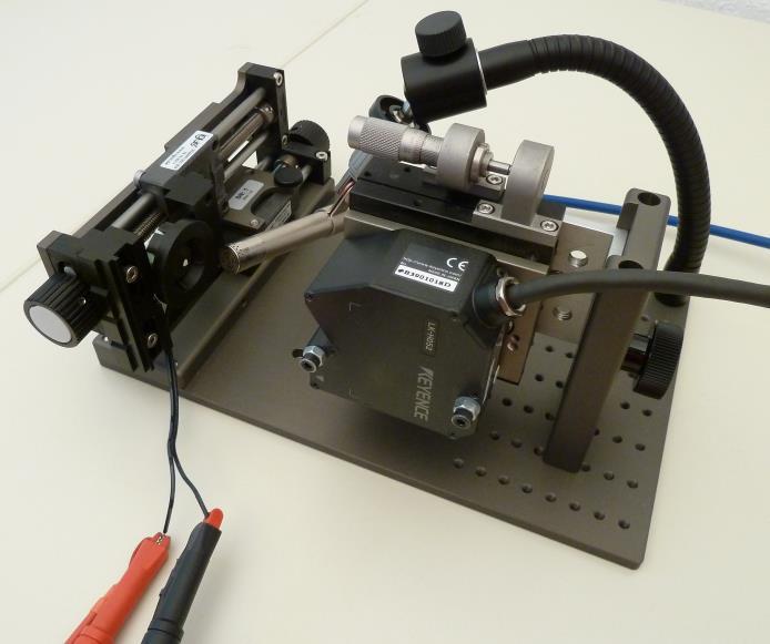 Micro Speaker Clamping with Vacuum Chamber: The Vacuum Stand can be used to adjust the distance between DUT