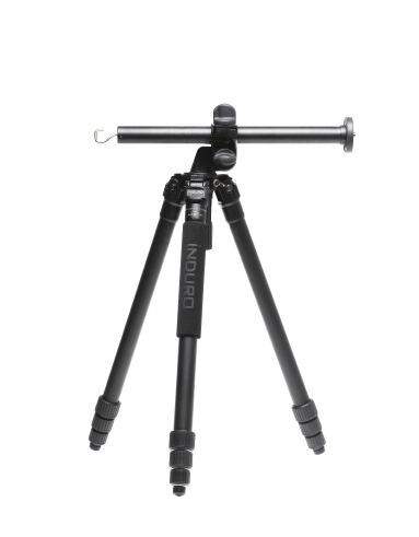 Grooved Center Column prevents unwanted column rotation Tripod Head Set Screws add mounting security for tripod heads Dust and Moisture Resistant Rubber Grip Leg Locks ensure a positive lock in any