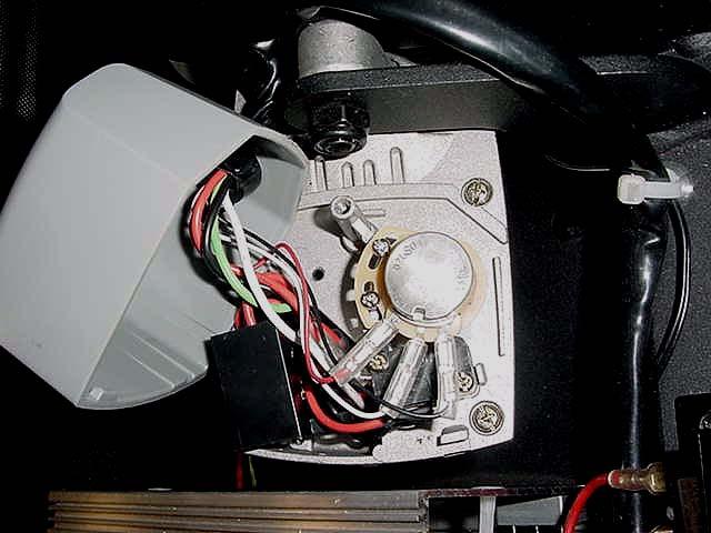 14. With an ohmmeter, measure between pins 1 and 2 of JK3 (red and white wires) and measure between pins 2 and 3 of JK3 (white and black wires).