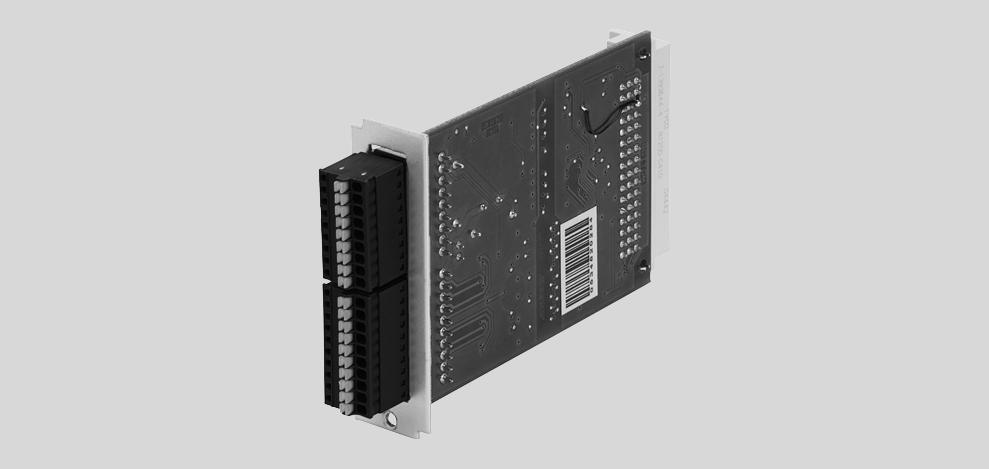 Accessories Interface CAMC-D-8E8A The interface is used to extend the digital I/Os. Up to two interfaces are supported simultaneously. Only for motor controller: CMMP-AS- -M3 General information Max.
