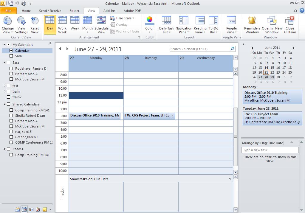 Viewing Days (other than the Day, Week, Month Views) 1. Go to the Day view. 2. To view several consecutive days, drag-select with the mouse in the Date Navigator, those days or weeks you want to view.