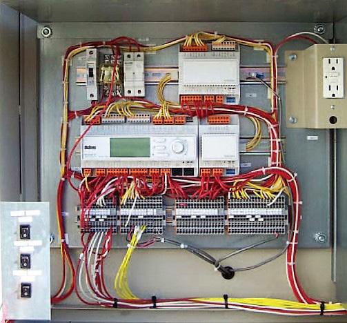 Installation Installation and Mounting The following section describes how to field install a new Modbus communication module or replace an existing module on the MicroTech III chiller unit