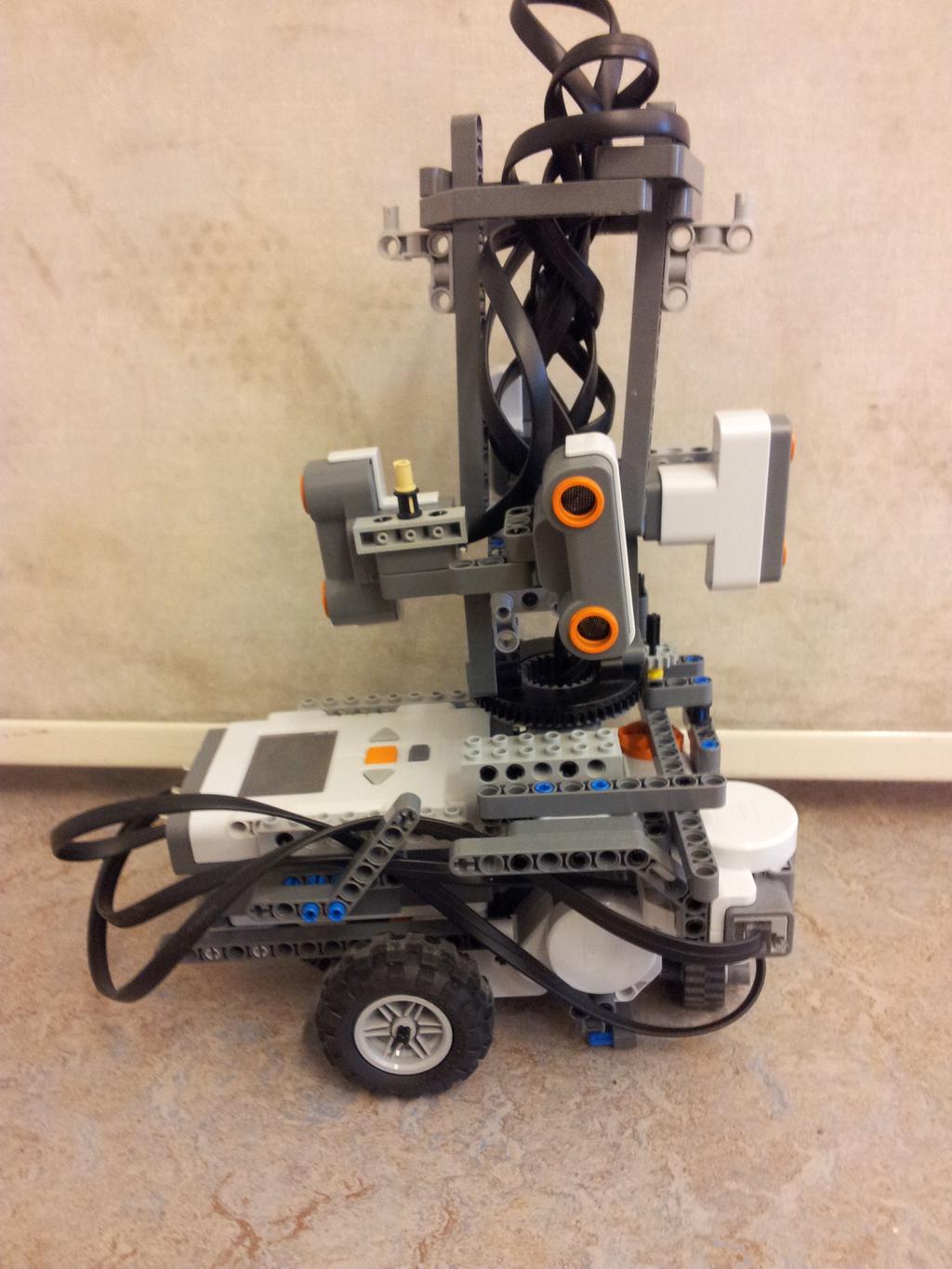 Figure 4: The final layout of the robot.