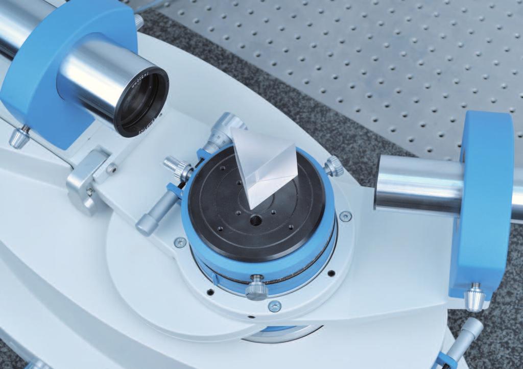 SOFTWARE Measuring the Index of Refraction To measure the index of refraction of glass, the Prism- Master and PrismMaster MOT instruments have an extension module with a collimator and spectral light