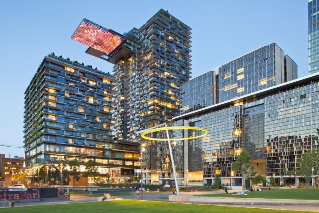 One Central Park Sydney Appendix: RBG Projects Arranged over six hectares, this development for Frasers Property Group, recently completed, is one of Sydney s most prestigious urban residential
