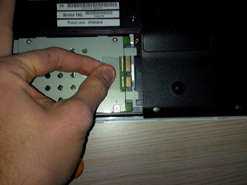 you and put it aside. now you see the HDD.