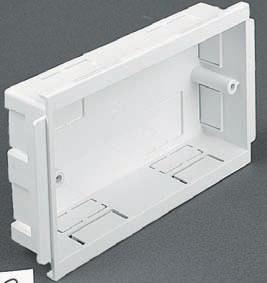 142 Accessory boxes Power, voice and data accessories for trunking A large range of standard and screened options, including adjustable depth boxes that are particularly suitable for data or 4mm 2
