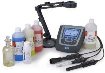 conductivity probe with 5-m cable, rugged field case, protective meter glove, PMP erlenmeyer flask (250 ml), sample containers (qty 4, 120 ml), wash bottle (500 ml), disposable wipes (qty 280), 4.