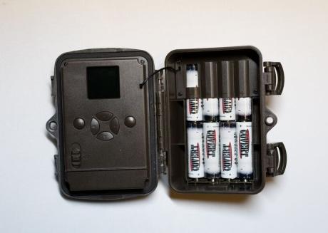 Using Covert 2300mAh, NiMH rechargeable AA batteries can extend the battery life significantly.